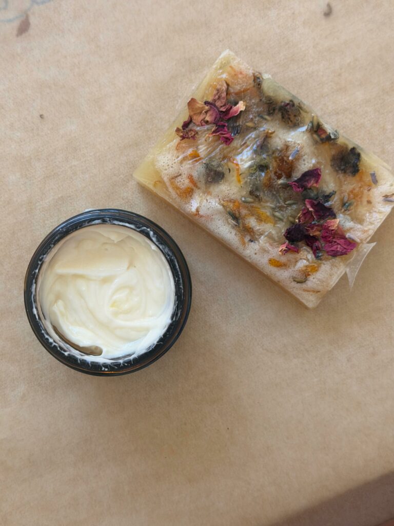 crema facial y jabón de cosmetica natural diy
